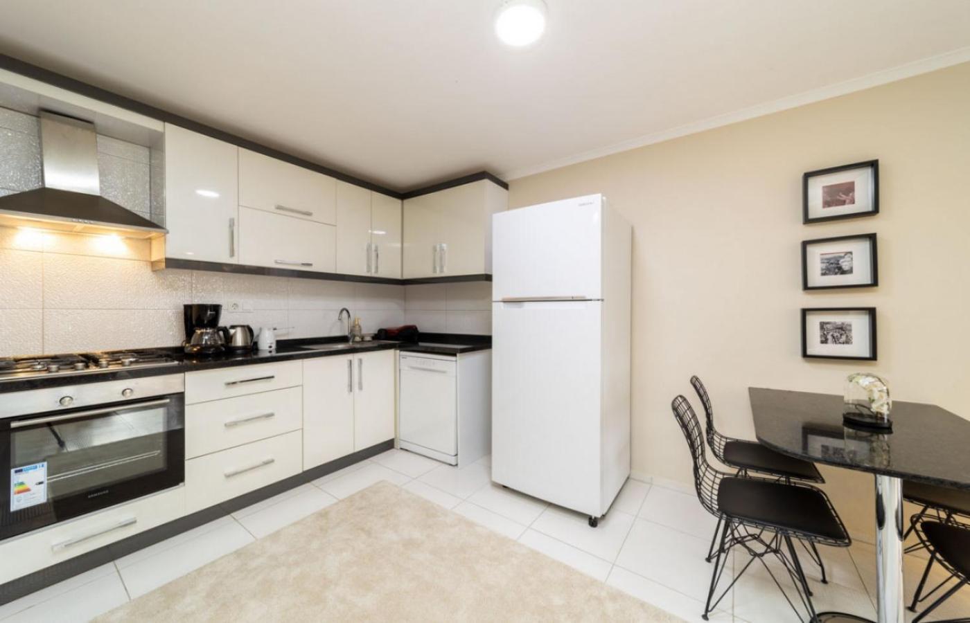 Apartamento Lovely Flat Near Hadrians Gate Antalya Exterior foto